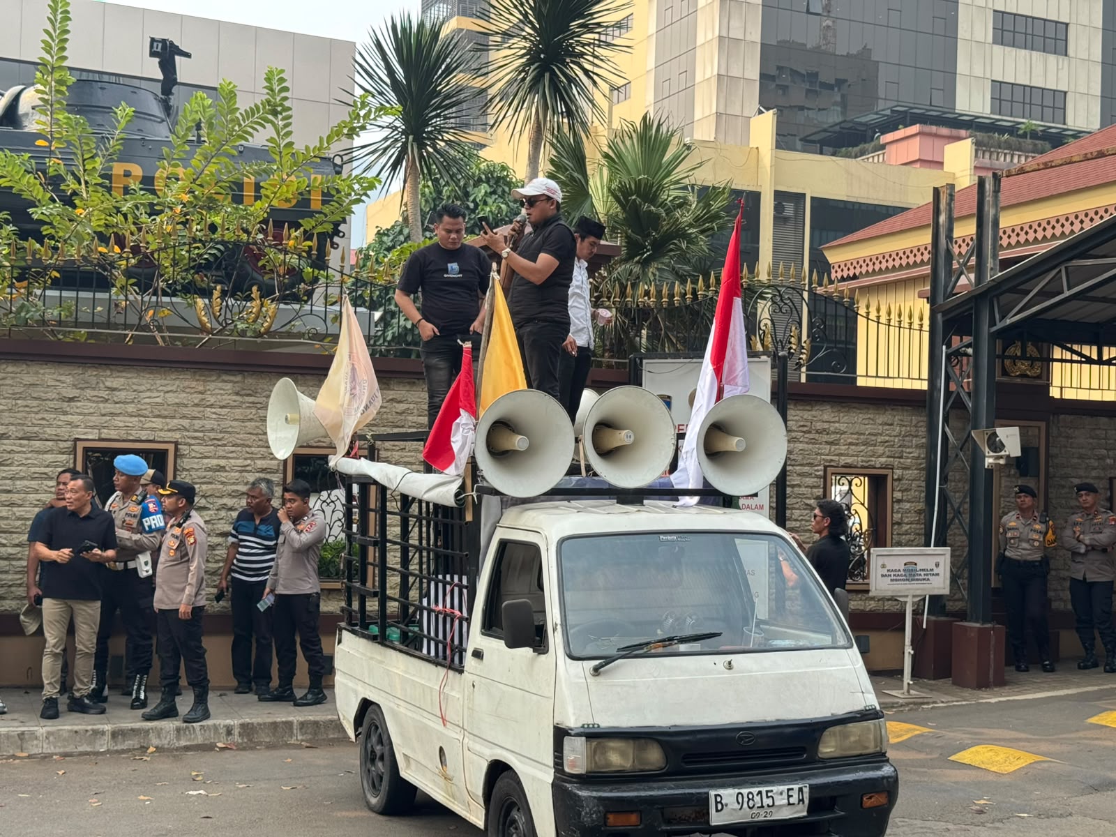 Komunitas Mobil Komando
